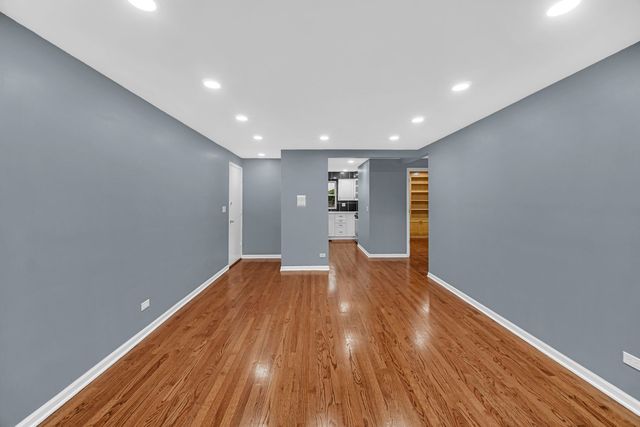 5700 W Montrose Avenue 3D, Chicago, IL 60634