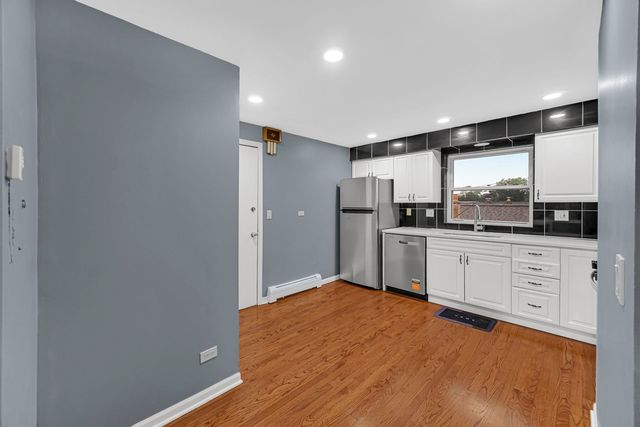 5700 W Montrose Avenue 3D, Chicago, IL 60634
