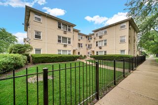 5700 W Montrose Avenue 3D, Chicago, IL 60634