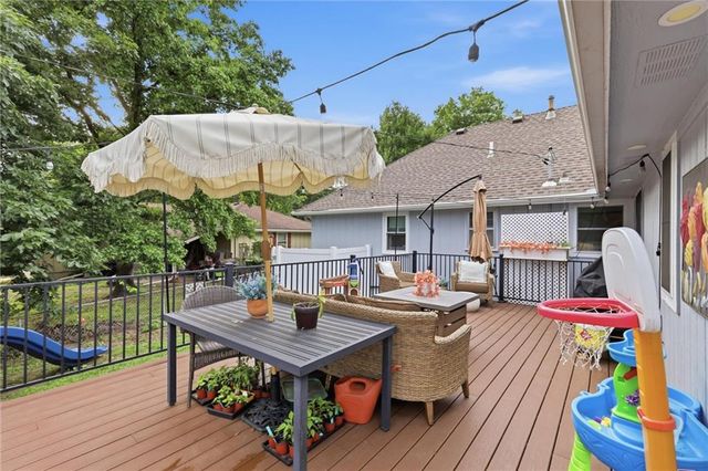 1203 Charles Street, Harrisonville, MO 64701