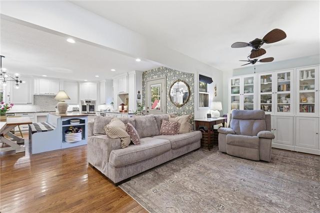 1203 Charles Street, Harrisonville, MO 64701
