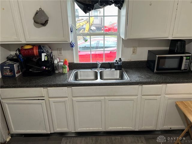 71 Elkins, Dayton, OH 45417