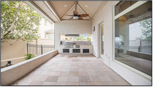 427 E Shore Drive, Clear Lake Shores, TX 77565