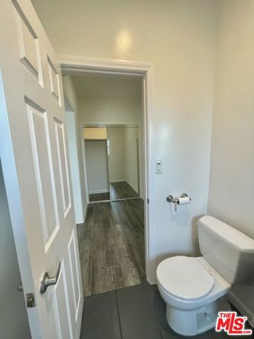 814 S Hobart Boulevard 404, Los Angeles, CA 90005