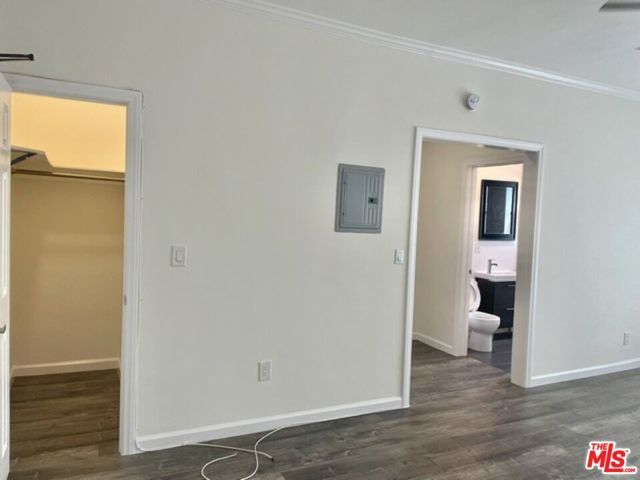 814 S Hobart Boulevard 404, Los Angeles, CA 90005