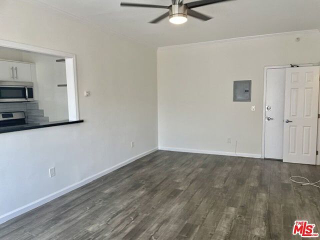 814 S Hobart Boulevard 404, Los Angeles, CA 90005