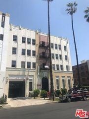 814 S Hobart Boulevard 404, Los Angeles, CA 90005