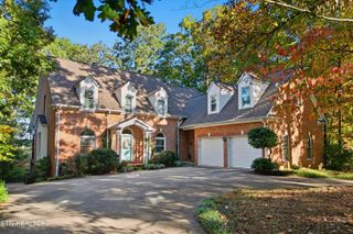 415 Forest Tr, Kingston, TN 37763