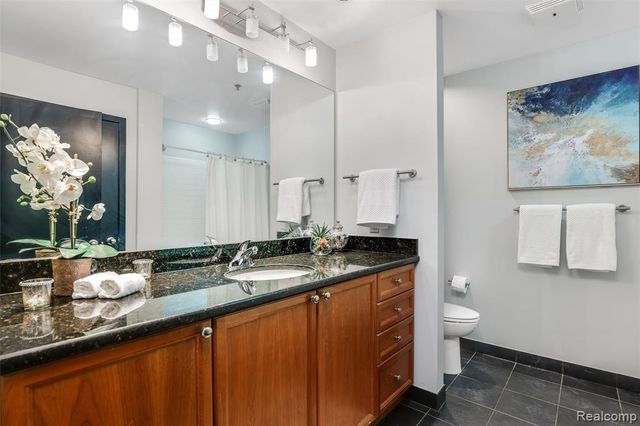 200 River Pl 13, Detroit, MI 48207