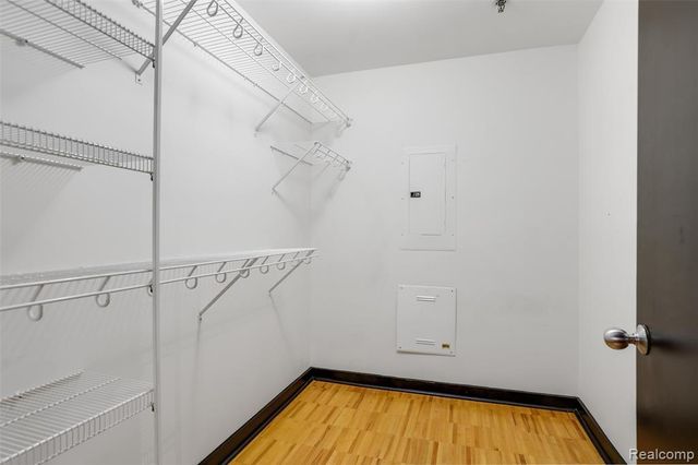 200 River Pl 13, Detroit, MI 48207