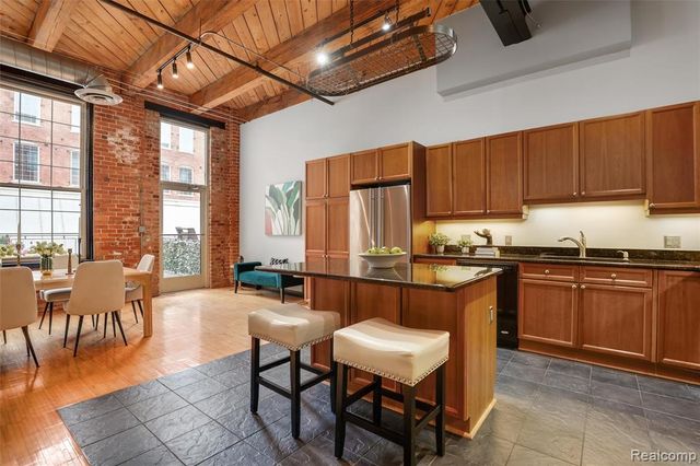 200 River Pl 13, Detroit, MI 48207