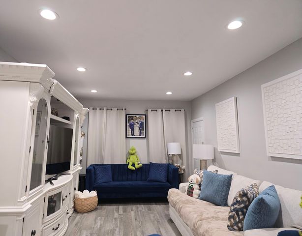 8643 Ferris Avenue, Morton Grove, IL 60053