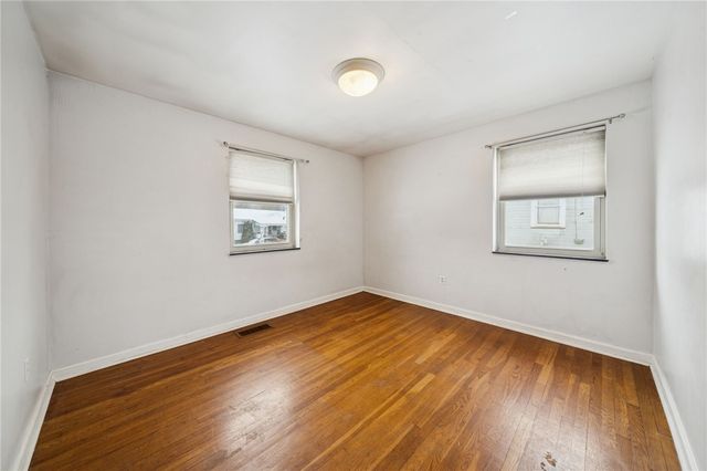 2916 6th Ave, Beaver Falls, PA 15010