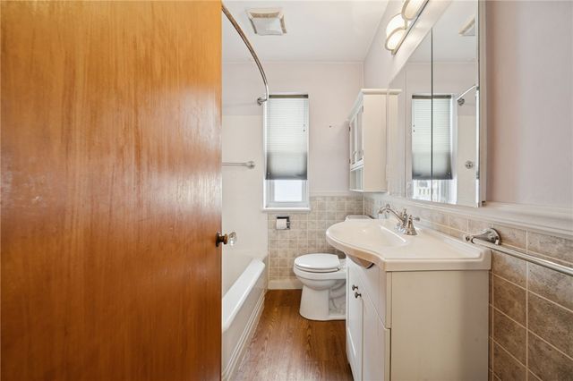 2916 6th Ave, Beaver Falls, PA 15010