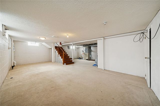 2916 6th Ave, Beaver Falls, PA 15010