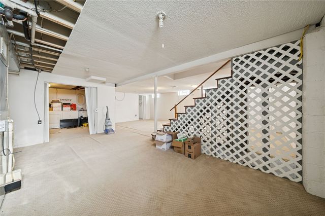 2916 6th Ave, Beaver Falls, PA 15010