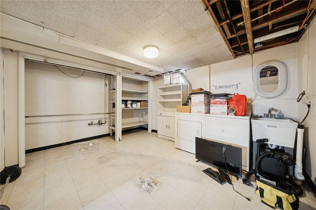 2916 6th Ave, Beaver Falls, PA 15010