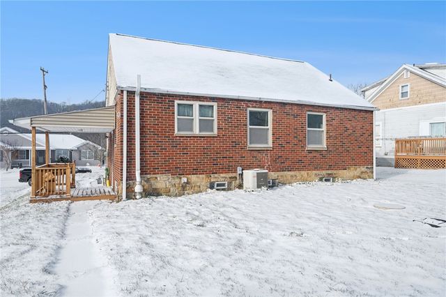 2916 6th Ave, Beaver Falls, PA 15010