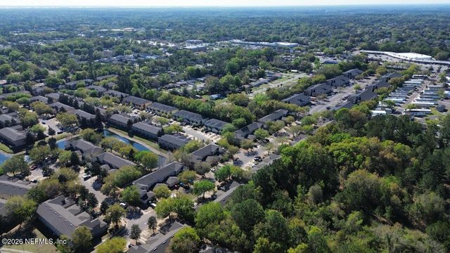 7880 PLAYSCHOOL Lane, Jacksonville, FL 32210