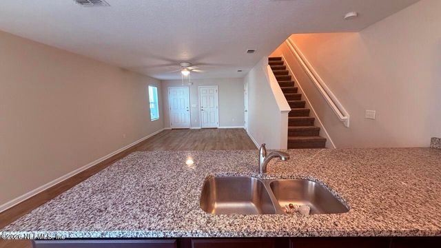 7880 PLAYSCHOOL Lane, Jacksonville, FL 32210