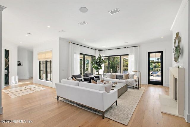 127 SEA GLASS Way, Ponte Vedra Beach, FL 32082