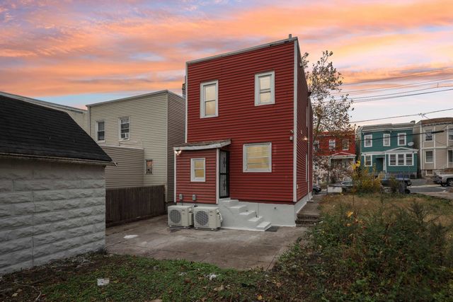 299 CLAREMONT AVE, Jc, West Bergen, NJ 07305