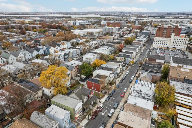 299 CLAREMONT AVE, Jc, West Bergen, NJ 07305