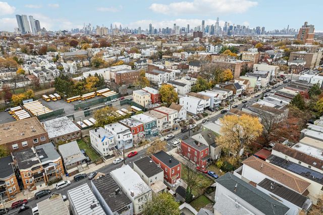 299 CLAREMONT AVE, Jc, West Bergen, NJ 07305