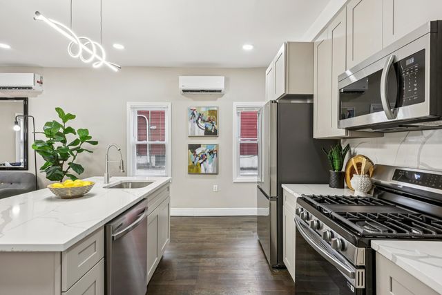 299 CLAREMONT AVE, Jc, West Bergen, NJ 07305