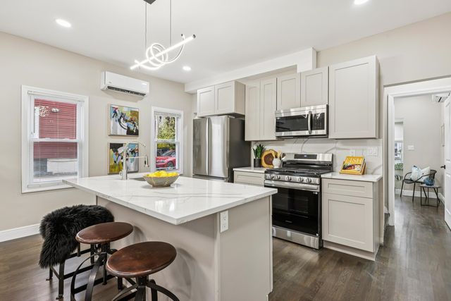 299 CLAREMONT AVE, Jc, West Bergen, NJ 07305