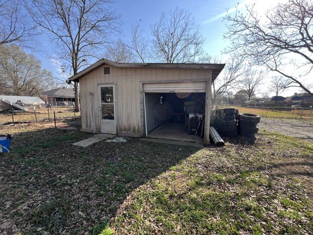 2201 Hickory Ridge Drive, Bossier City, LA 71111