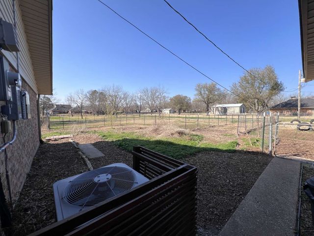 2201 Hickory Ridge Drive, Bossier City, LA 71111