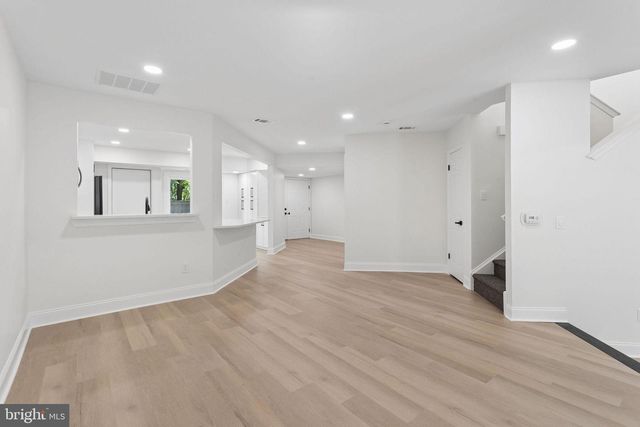 911 CHANTICLEER, Cherry Hill, NJ 08003