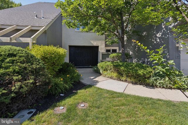 911 CHANTICLEER, Cherry Hill, NJ 08003