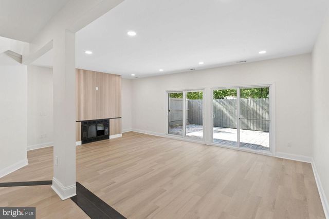 911 CHANTICLEER, Cherry Hill, NJ 08003