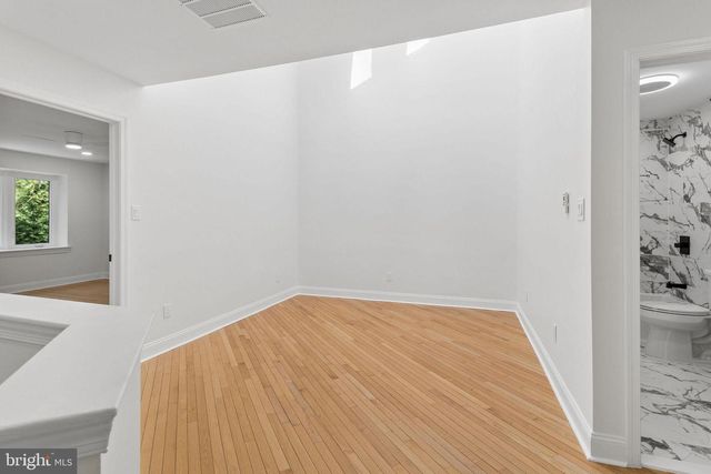 911 CHANTICLEER, Cherry Hill, NJ 08003