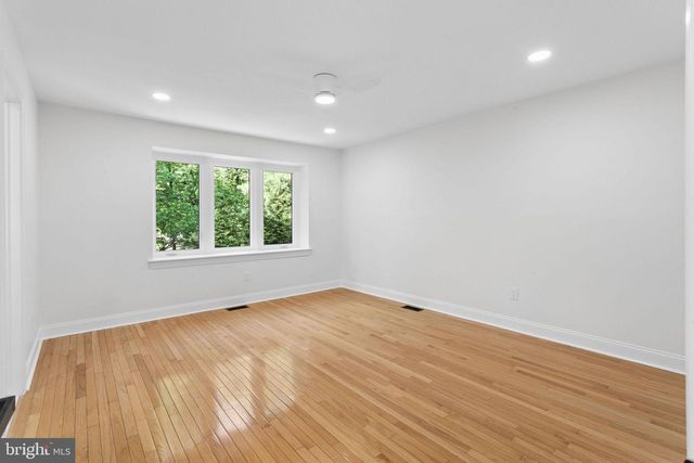 911 CHANTICLEER, Cherry Hill, NJ 08003