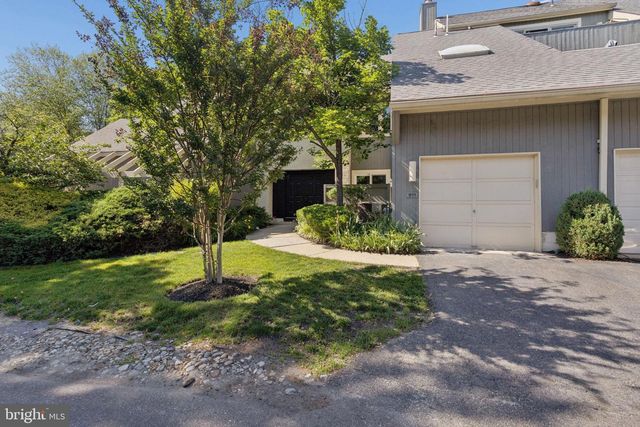 911 CHANTICLEER, Cherry Hill, NJ 08003