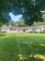 827 Hickory Lane 827 Hickory Lane, Troy, OH 45373