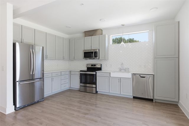 4704 Sunset TRL 3201, Austin, TX 78745
