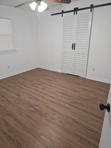 8409 Wyatt Drive, White Settlement, TX 76108