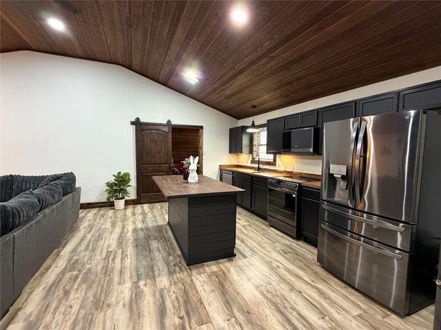 522 Crestwood Drive, Eastland, TX 76448