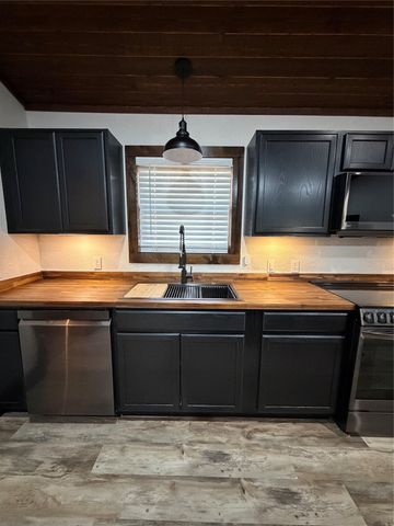 522 Crestwood Drive, Eastland, TX 76448