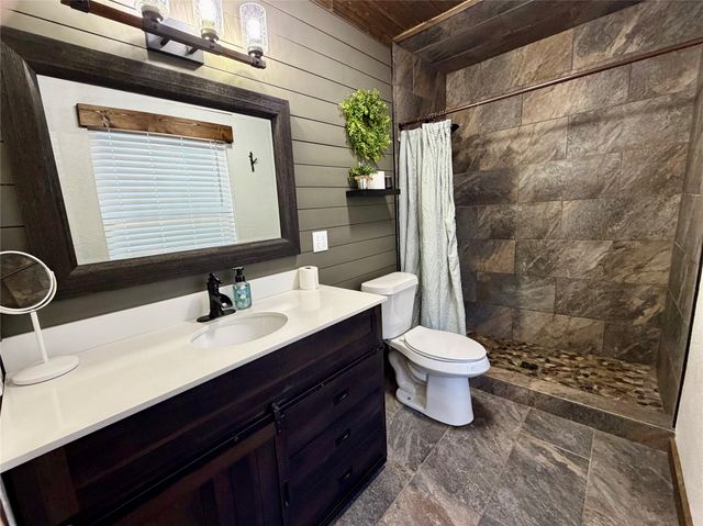 522 Crestwood Drive, Eastland, TX 76448