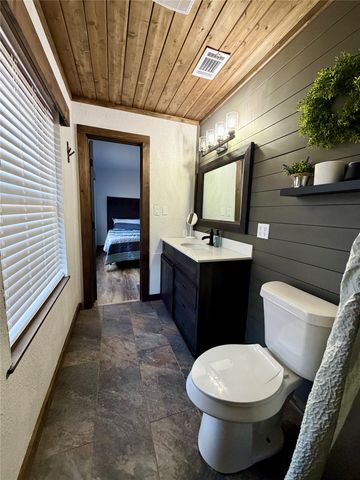 522 Crestwood Drive, Eastland, TX 76448