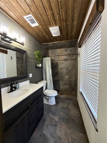 522 Crestwood Drive, Eastland, TX 76448