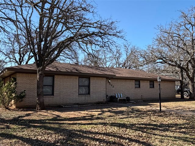 522 Crestwood Drive, Eastland, TX 76448