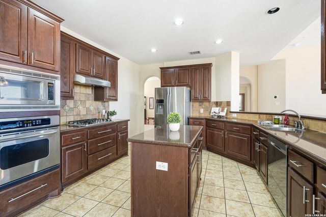 1763 HEAVENS PEAK, San Antonio, TX 78258