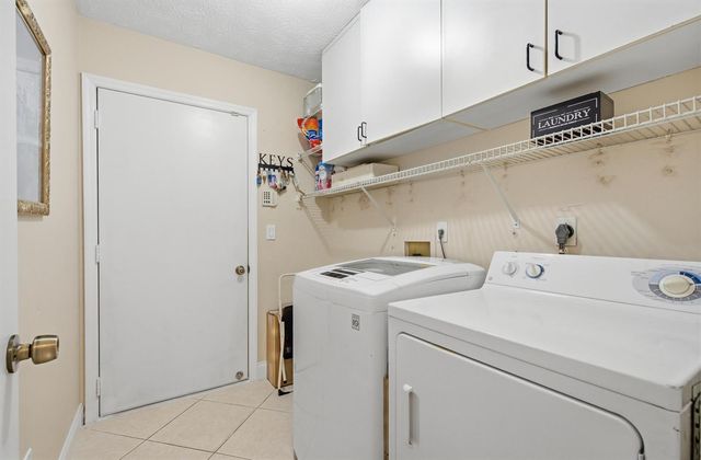 1569 NE Amy Avenue, Jensen Beach, FL 34957
