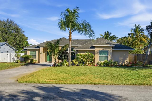 1569 NE Amy Avenue, Jensen Beach, FL 34957